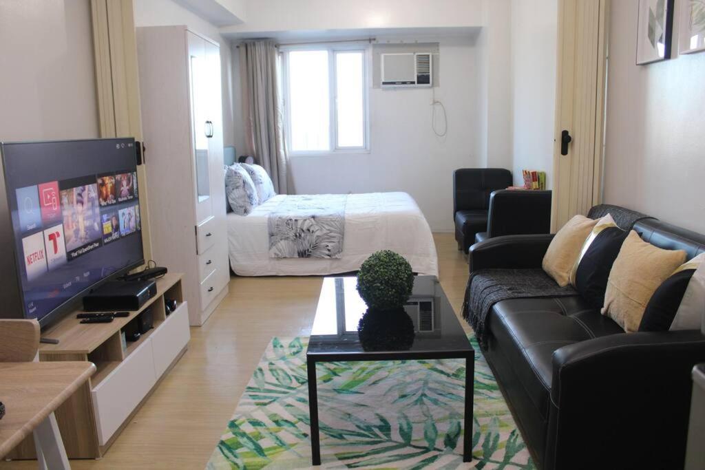 Huge A2J Executive Luxury 1Br Suite Near Abs Cbn, Gma Manila Exterior photo