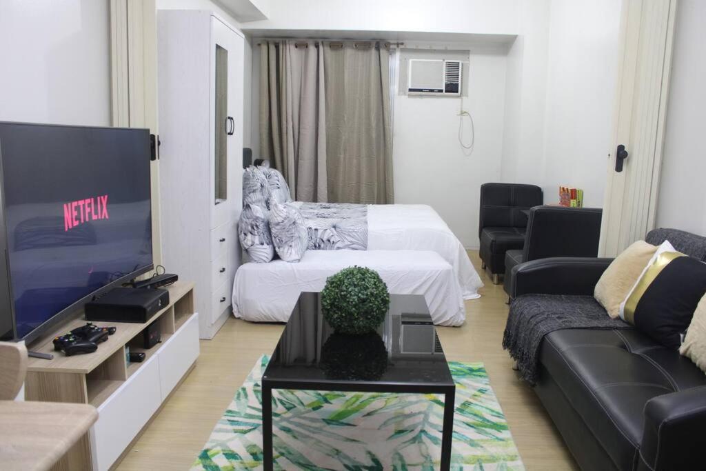 Huge A2J Executive Luxury 1Br Suite Near Abs Cbn, Gma Manila Exterior photo