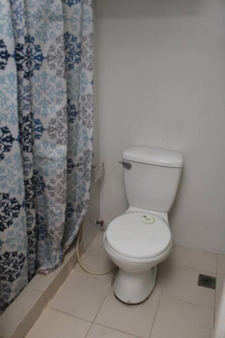Huge A2J Executive Luxury 1Br Suite Near Abs Cbn, Gma Manila Exterior photo