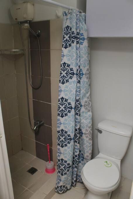 Huge A2J Executive Luxury 1Br Suite Near Abs Cbn, Gma Manila Exterior photo